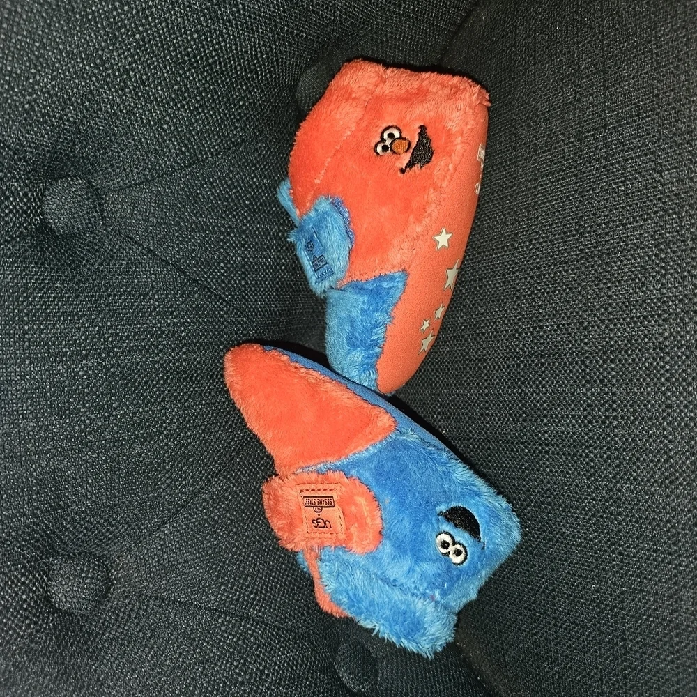 Sesame Street Kids Plush Slippers - Blue and Red